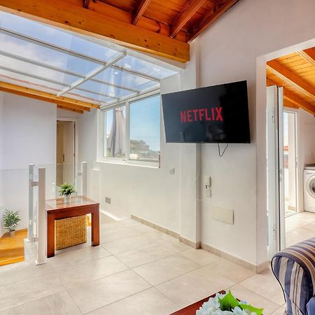 Big Terraced House, 100M To The Beach, With Bbq And Sea View Guincho  Bagian luar foto